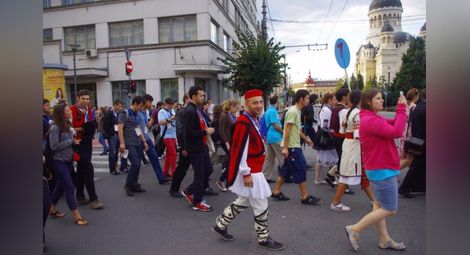 Пълни с впечатления се завърнаха българските младежи от младежката православна среща преди две години в Клуж Напока.					 	   