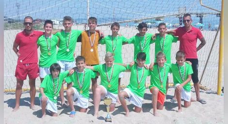 Децата на ФК „Русе“ шампиони на турнир по плажен футбол