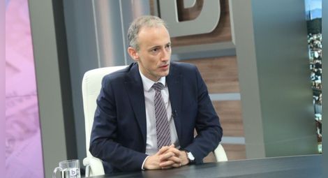 Красимир Вълчев: Втората стъпка на увеличението на учителските заплати ще е догодина