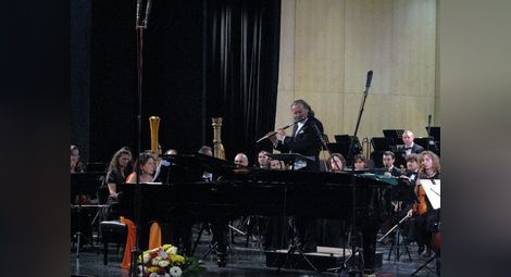 Виртуозни Патрик Галоа и Мария Принц във френски концерт на Софийска филхармония