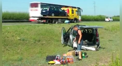 Петима пострадаха при тежка катастрофа с български автомобил в Унгария