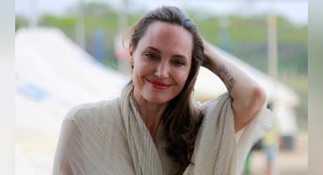 Лекари притеснени за живота на Анджелина Джоли