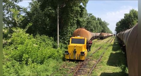 „Експрес Сервиз“ доставя още два локомотива за столичното метро