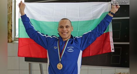 „Болярин“ донесе първия български медал от световно по плуване за юноши