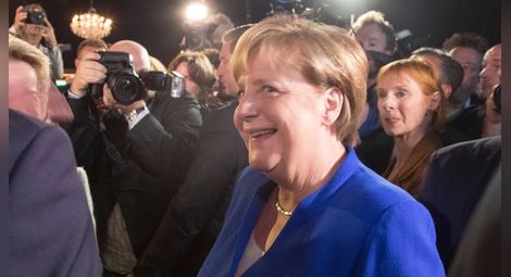 Меркел потвърди статута си на фаворит за изборите