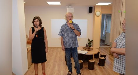 Галя и Дейвид Бисет при откриването на уникалния за България интерактивен център.                               Снимка: Бисер ТОДОРОВ
