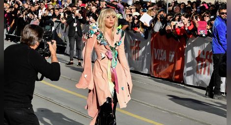 Лейди Гага отмени европейското си турне три дни преди началото