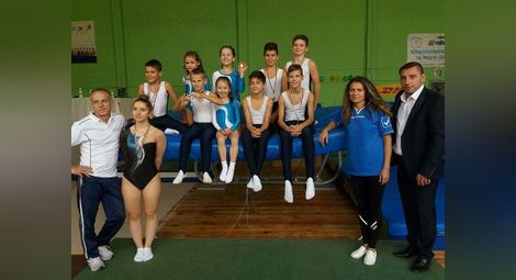 Майсторите на батута от „Имидж“ с 12 медала от турнир в Кюстендил