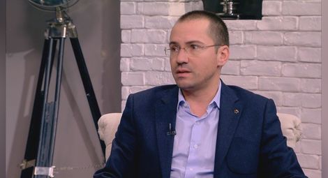 Ангел Джамбазки за ултиматума на Валери Симеонов: Не е много умно да се обявява война на медиите