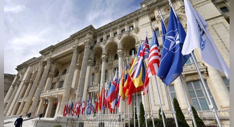 Румъния иска по-активна роля на НАТО в Черно море