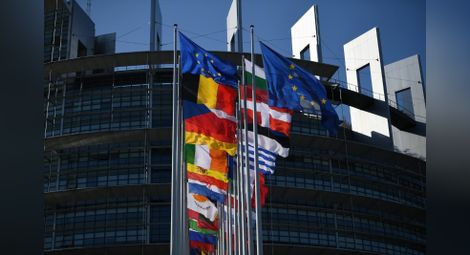 Европарламентът избира новия си председател