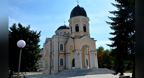 Литургии за Свети Иван Рилски е първото голямо богослужение във "Всех Святих"