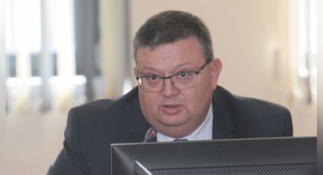 Цацаров поиска прекратяване на фондация, незаконно финансирала политическа партия