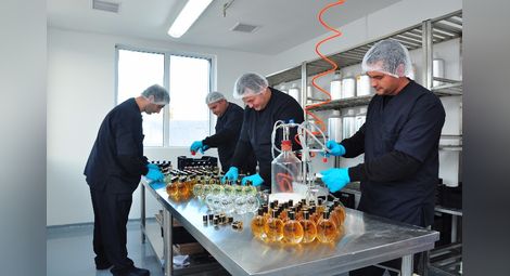 Собственикът на новата фабрика за парфюми в Две могили: Трудното е интересно, виждам го като правилния път