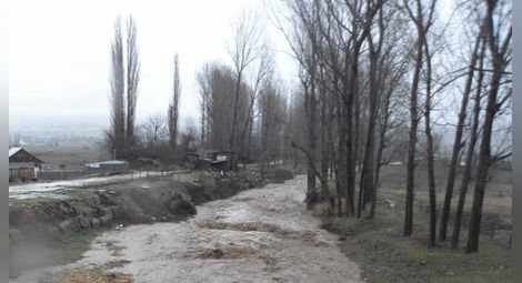 Един човек се е удавил в наводненото бургаско село Полски извор