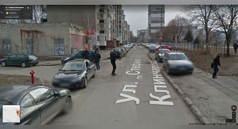Култово: Полицай спира кола на Google Street View в Люлин