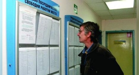 330 хиляди българи не искат да учат или работят