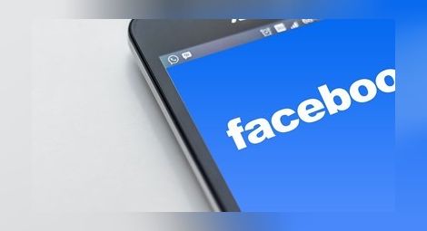 Италия забрани публикуването на детски снимки във фейсбук