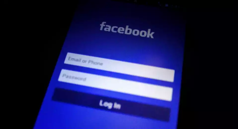 Евродепутати искат да накарат Facebook и Apple да плащат данъци в България