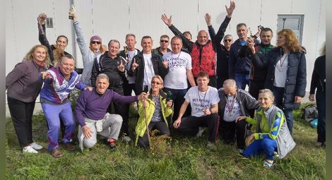 Ветераните на „Ирис“ отново златни на турнир в Бургас