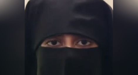 Майка на 4 деца 10 години била ислямски екстремист