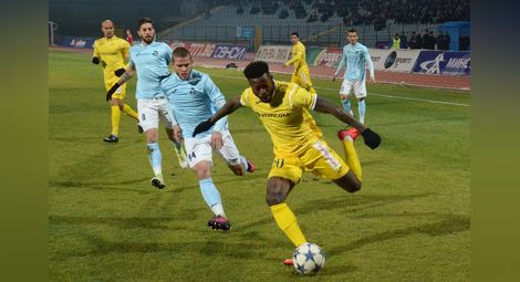 Наивни грешки в защита провалиха „Дунав“ с нелогичното 0:4 срещу „Левски“