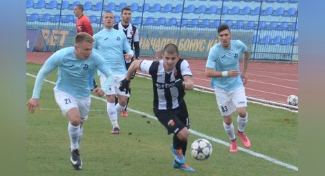 „Дунав“ наивно пропиля аванс от 2 гола срещу готовия за бой „Локо“