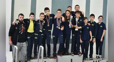 Плувците на „Ирис“ отборни държавни шампиони в конкуренция с още 40 клуба