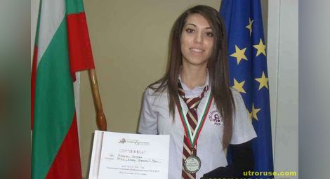 Памела от икономическата гимназия със сребърен медал за бизнес модел на идеалното училище