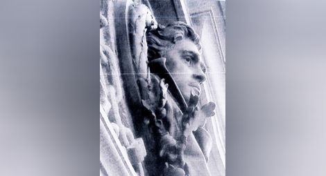 Барелеф на Левски от паметника в София, дело на чешкия скулптор Йозеф Староховски на офертна цена от 200 австрийски флорина или 450 български лева през 1884 г.