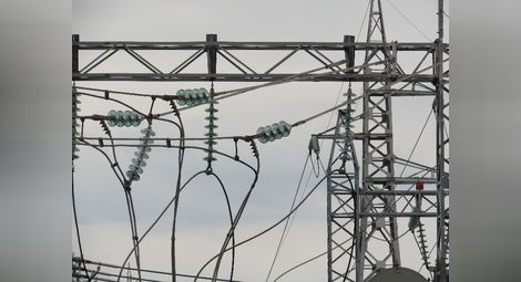Прогнозират между 15 и 30 на сто поскъпване на тока за бита от лятото