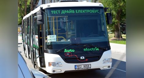 Нов електробус тръгва по улиците на Русе 