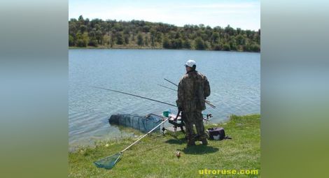 Забраняват риболова на опашката на езерото Липник