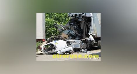  Румънски шофьор загина при сблъсък на ТИР-ове на пътя Русе-Бяла
