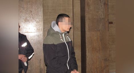 17-годишният побойник пред Мол Русе с условна присъда