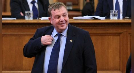 Каракачанов: Няма основание оставката на Петкова да бъде приета