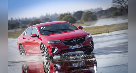 В преследване на светкавици с Opel Insignia GSi (тест драйв)