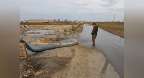 Сондаж за кладенец в земеделски имот край ДЗС наводни път и автополигон