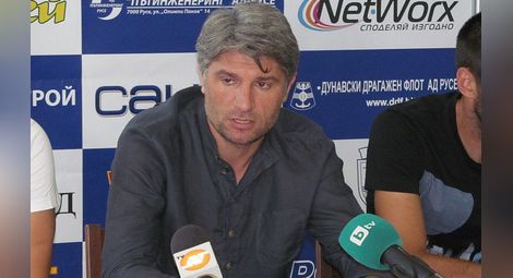 Ивайло Петков: Стоим твърдо до Малин Орачев и футболистите