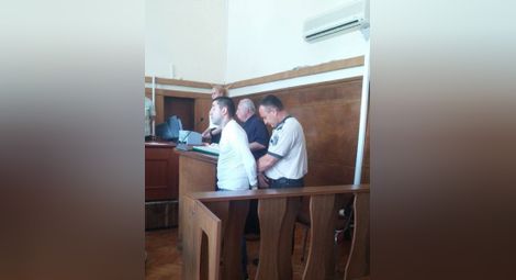 Славомир по време на четене на първата му присъда през 2016 година.                                                                                   Снимки:Архив