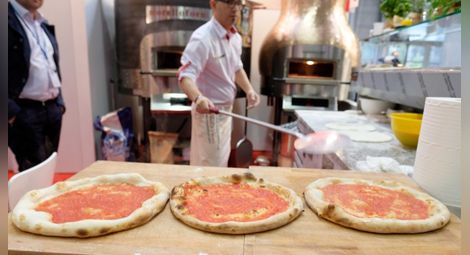 Американците си купуват пицата през Македония