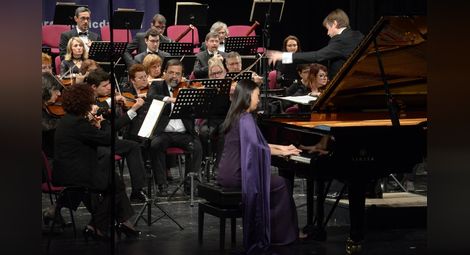 Световни имена и русенският оркестър си партнират в програма „Дворжак“