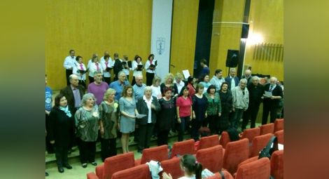Хористи от Гърция и от "Дунавски  звуци" изнесоха съвместен концерт