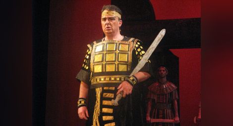 Александър Крунев за 130 път е вавилонският цар в "Набуко"