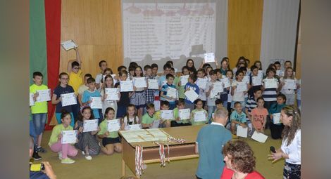 Малки Питагоровци получиха награди от различни състезания