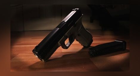 Eкшън в Св. Влас: Мъж опита да убие бившата си жена, после се простреля в главата