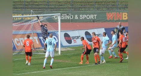 „Дунав“ гостува на „Витоша“  на старта в Първа лига