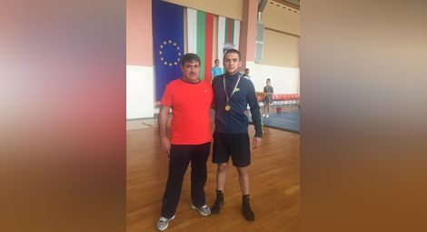 Талантът Християн Стефанов  шампион на държавен тепих