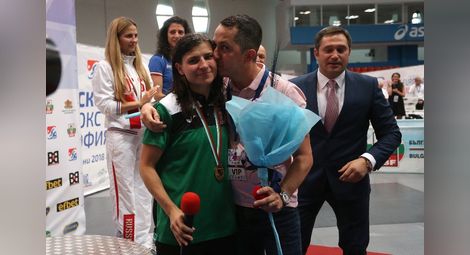 Плевенчанин превзе сърцето на шампионката Стойка Петрова