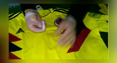 Откриха кокаин във футболни тениски в Колумбия